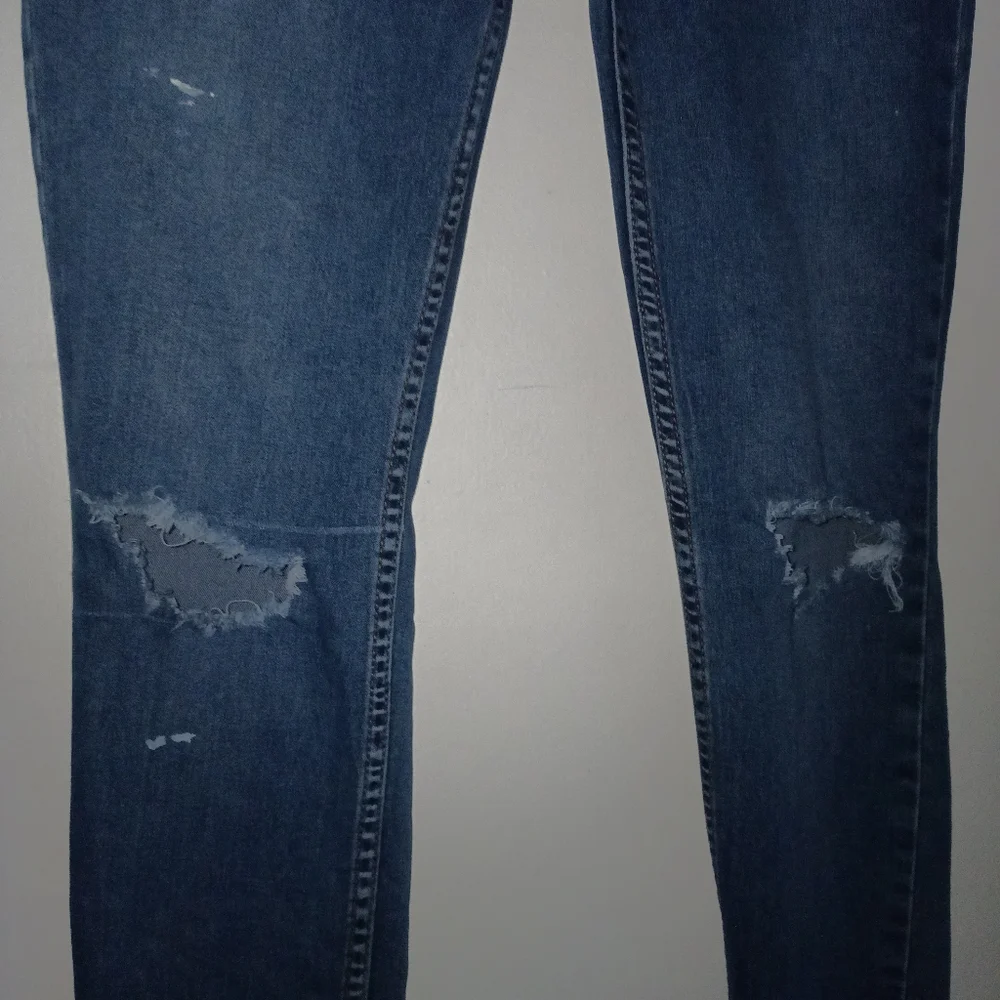 Free People Womens Skinny Jeans Dark Wash Distressed Stretch Size 27 - Picture 6 of 8